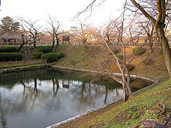 岡崎城の南側にある水堀