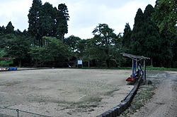 �O���E���h�ƂȂ��Ă����암