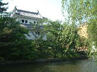 �������ꂽ���E