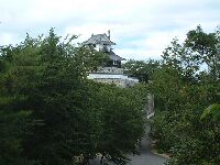 ��̊ېՂ��猩���{�ې�